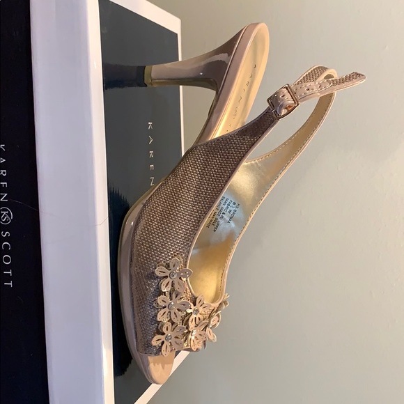 Bronaa Peep Toe SlingBack Classic Pumps size 8.5W - Picture 4 of 8